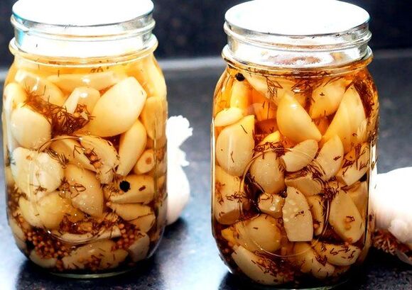 tintura all'aglio per rimuovere i parassiti